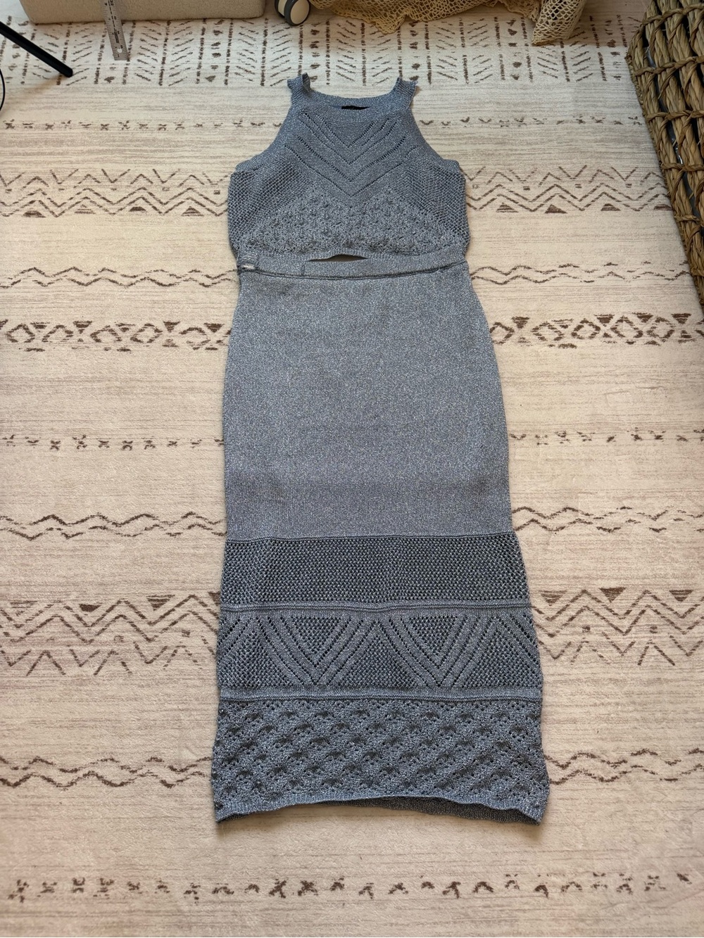 House of Harlow 1960 Light Gray Knit Cropped Tank and skirt - Picture 10 of 13